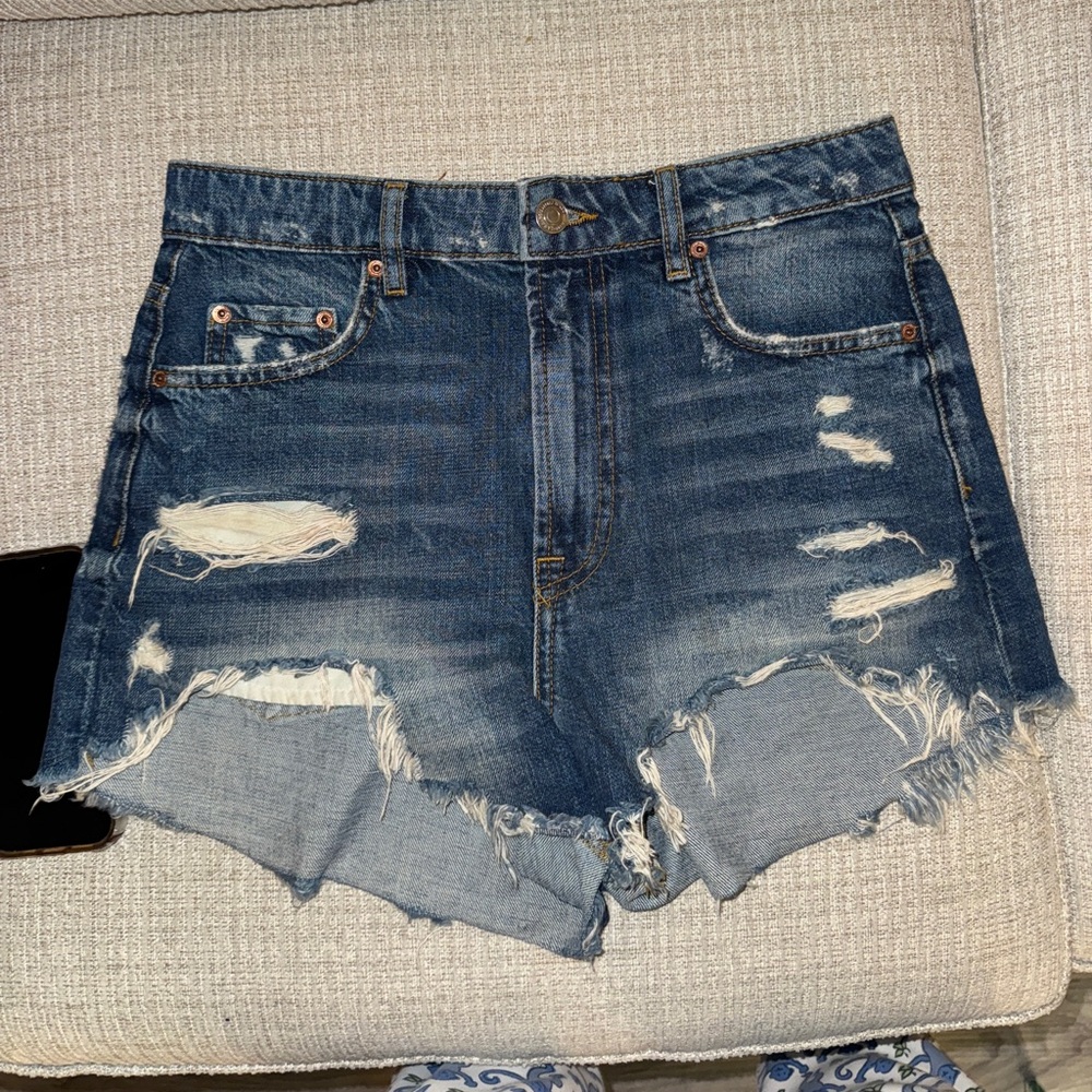 Zara, never worn, 4, High waisted, blue denim, shorts, Frayed hem